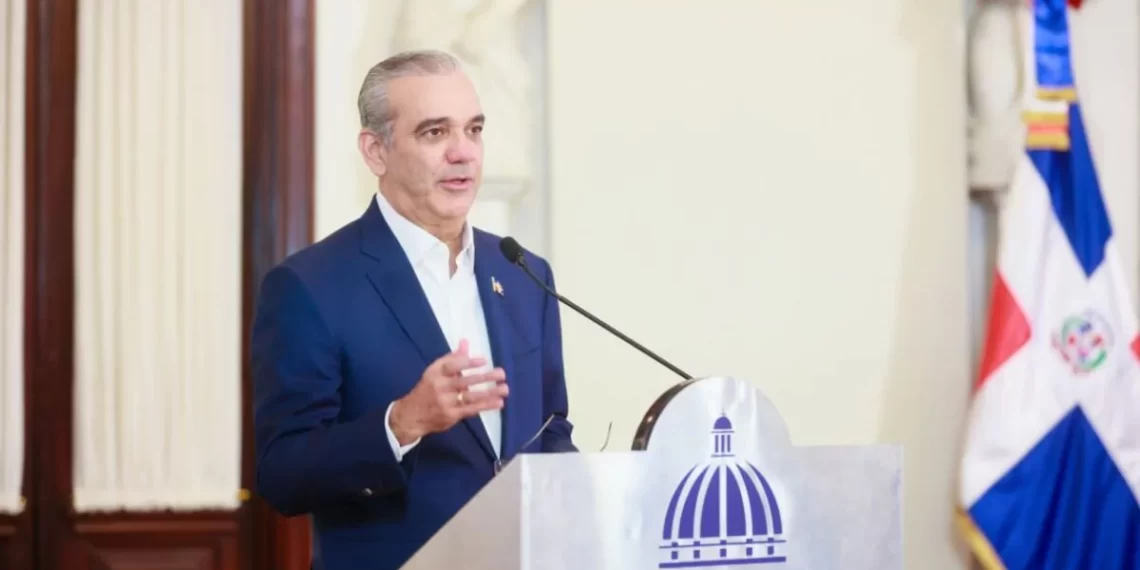 Abinader lanza Eficompras, la primera tienda virtual del Estado para agilizar las compras públicas