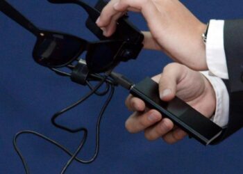 Las gafas «inteligentes» ganan terreno y «cambian la vida» a personas con discapacidad visual