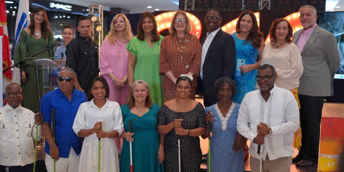 El Patronato Nacional de Ciegos inaugura exposición «Miradas»