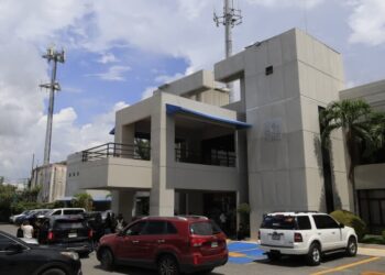 Clamor de justicia impera en honras fúnebres de Zeneida Castillo, esposa de Julián Oro Duro